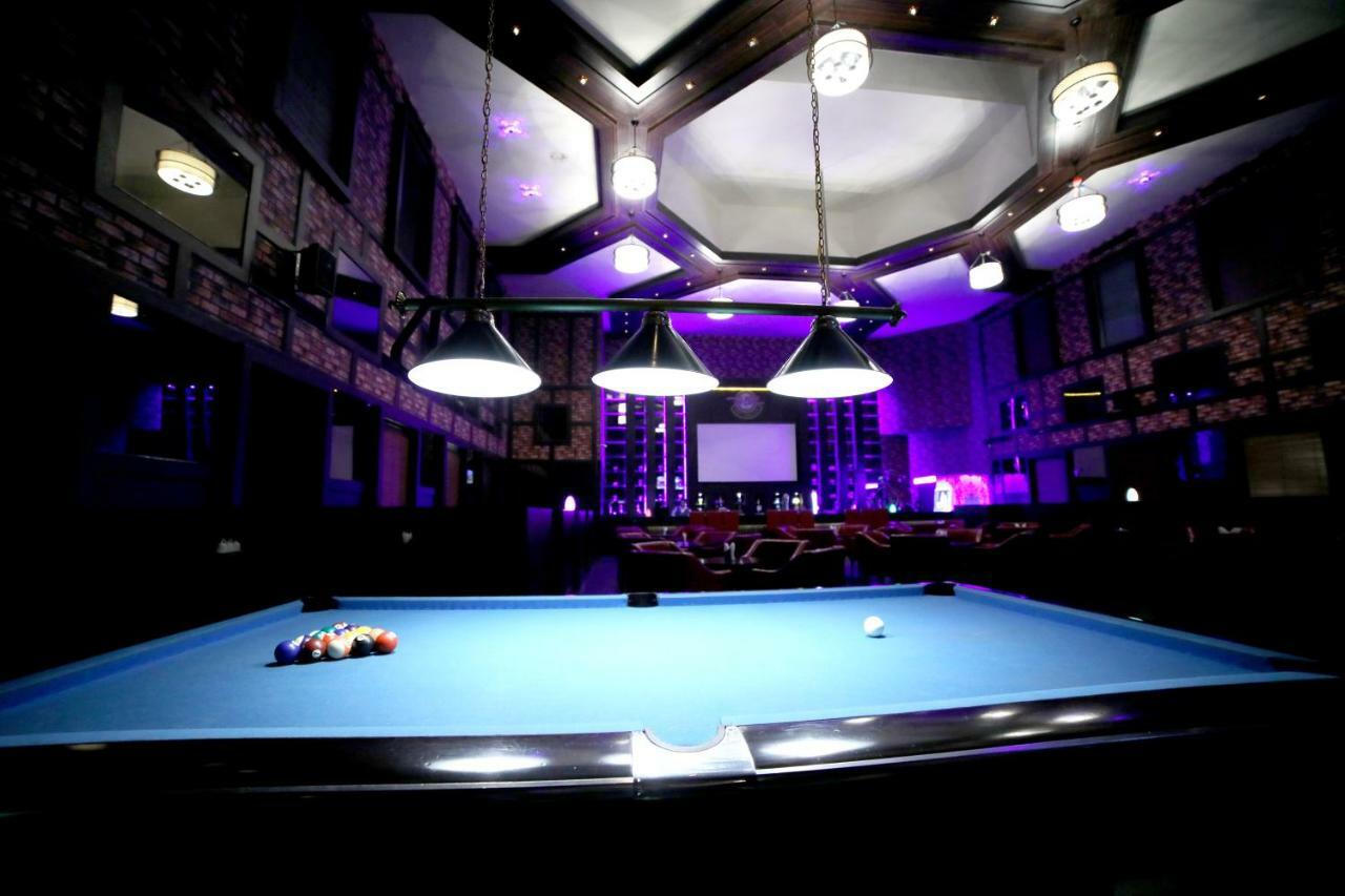 Rg Royal Hotel Бангалор Екстериор снимка